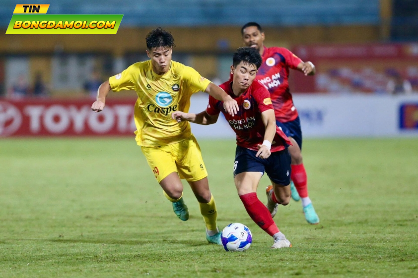 CAHN đã để thua Thanh Hóa trên sân nhà ở lượt đi V-League