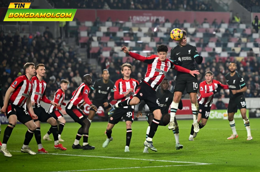 Nunez chói sáng, Liverpool hạ gục Brentford để xây chắc ngôi đầu Premier League