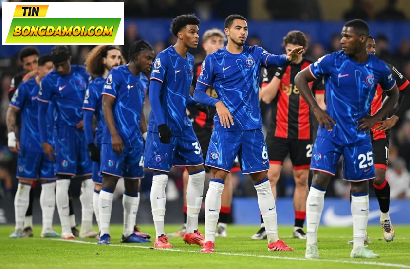 Vị trí trong top 4 của Chelsea đang bị đe dọa nghiêm trọng.